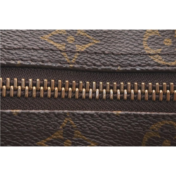 Louis Vuitton duffle - Picture 14 of 16